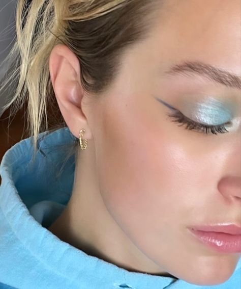 Makeup look makeup idea
Blue makeup look
Makeup ideas
Ethereal makeup Simple Prom Makeup Blue Dress, Prom Hair Blue Dress, Pale Blue Eye Makeup, Light Blue Prom Dress Makeup, Ice Blue Eye Makeup, Prom Makeup For Light Blue Dress, Light Blue Eyeshadow Makeup, Powder Blue Makeup, Soft Blue Eye Makeup