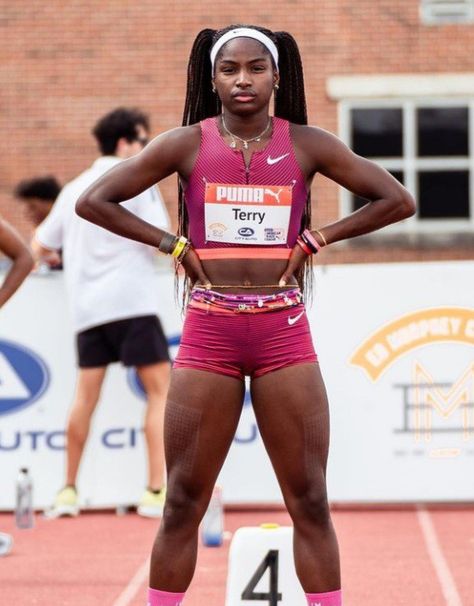 •100m •USA Track And Field Uniforms, Old Black Women, Track Star, Sports Track, Track And Field Athlete, Artistic Gymnastics, Body Love, 100m, Track And Field