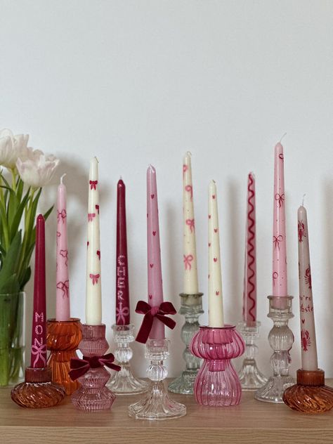 Painted Candles & Candle Painting workshops – AnchevaDesigns Painted Flower Candles, Painted Candles Aesthetic, How To Make Taper Candles, Candles Painting Ideas, Christmas Candle Ideas Diy, Hen Do Crafts, Candels Painting Ideas, Candle Stick Paintings, Painted Tapered Candles