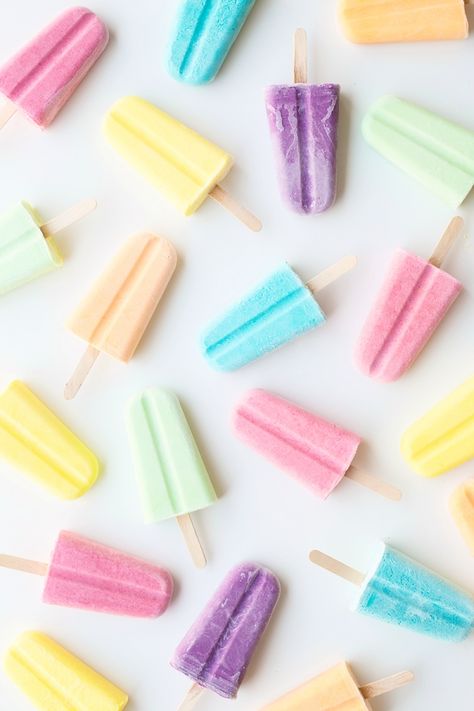 Fruity Dreamsicle Recipes ~ I would like to officially announce my protest against the end of summer. And I would like to announce it with POPSICLES! Dreamsicles, really. A summer dreamsicle party. Ice Pop Recipes, Party Wallpaper, Popsicle Party, Studio Diy, Ice Pop, Cream Wallpaper, 패턴 배경화면, Food Wallpaper, Summer Backgrounds