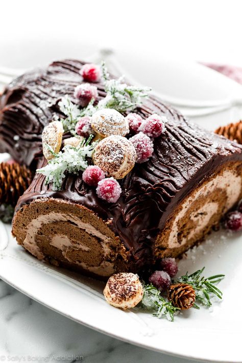 Easy Yule Log Recipe, Meringue Mushrooms, Yule Log Recipe, Chocolate Log, Chocolate Yule Log, Yule Log Cake, Log Cake, Torte Cupcake, Yule Log