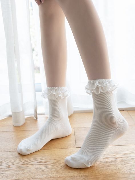 Ruffle White Socks, Lace White Socks, Pretty Socks Aesthetic, Socks With Lace Trim, White Frill Socks, White Cute Socks, White Socks Aesthetic, Feminine Socks, Ruffle Socks Outfit