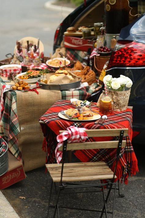 Fall Picnic Food Ideas, Fall Picnic Food, White Lily Flour, Football Tailgate Party, Fall Tailgating, Ham Biscuits, Tailgate Recipes, Fall Picnic, Picnic Inspiration