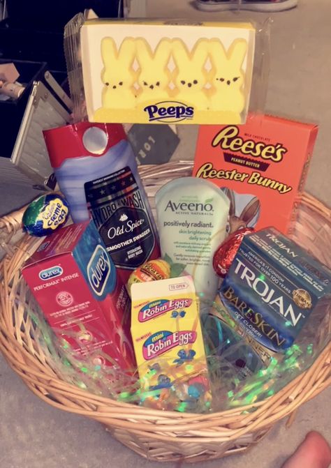 Easter Gifts Boyfriend, Cute Easter Baskets For Boyfriend, Easter Basket For Him Boyfriend, Easter Gifts For Him Boyfriends, Cute Easter Gifts For Boyfriend, Easter Boyfriend Ideas, Easter Gifts For Girlfriend, Easter For Him, Easter Gift Ideas For Boyfriend