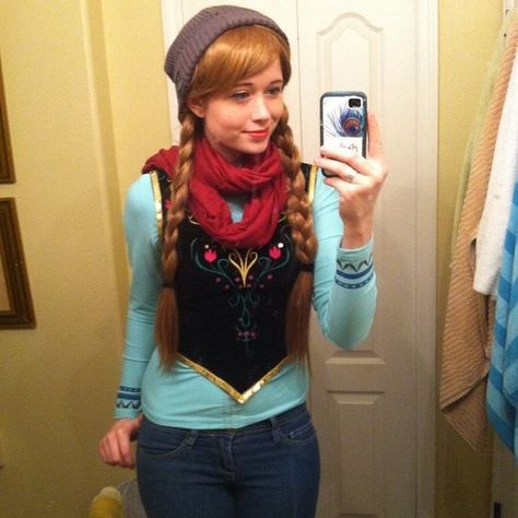 Elsa Costume Ideas, Anna Costume Diy, Adult Anna Costume, Frozen Halloween Costumes, Elsa Halloween, Elsa Halloween Costume, Disney Princess Halloween Costumes, Frozen Halloween, Most Popular Halloween Costumes