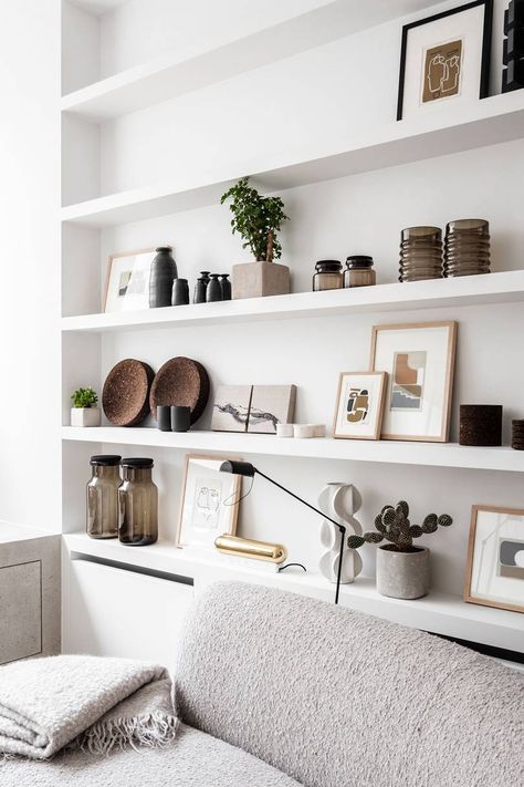 How To Make Your Shelves Look Like A Pinterest Board | Glamour UK Wall Shelf Decorating Ideas, Shelf Decorating Ideas, Shelf Decorating, Shelf Decor Living Room, Wall Shelf Decor, Wall Shelves Design, Living Room Shelves, Room Shelves, City Furniture