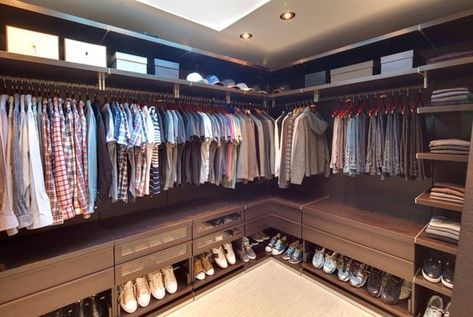 Dressing Room Closet, Walking Closet, Dream Closet Design, Closet Design Layout, Walk In Closet Design, Luxury Closets Design, Closet Layout, Wardrobe Room, Closet Remodel