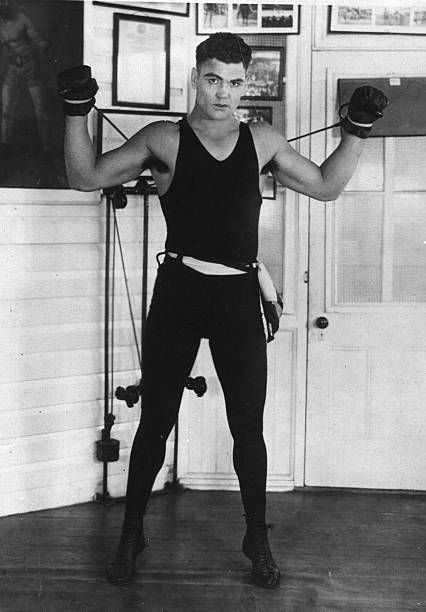 Fighter Workout, Jack Dempsey, Moustaches Men, Heavyweight Boxing, Boxing History, Sport Icon, Sports Hero, Boxing Training, Mma Fighters