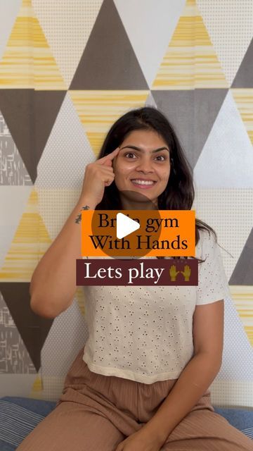 Shweta Thakur Yoga Instructor on Instagram: "🌈 Brain gym with hands 👉 Prana mudra - gyan mudra 👉 1-2-1-2-1-2-1 👉 Pinky finger index finger  🌈 These simple exercises using hands  🍀 Improves focus & concentration  🍀 Improves brain function 🍀 Improves memory  🍀 Boosts mind body coordination  🍀 Improves creativity  🍀 Brings awareness towards breath  Play this with your kids while you exercise their brain and practice for yourself too!!  #braingym #braingymforkids #officerelaxation #brainhealth #brainfood #brainteasers #brainscience #braindevelopment #boostmemory #focus #concentration #dhyan #meditation #selfawareness #focusonselfgrowth #kidsyoga #kidsyogateacher" Brain Activity Games, Brain Boosting Activities For Kids, Brain Exercises For Kids, Brain Exercises For Memory, Concentration Activities For Kids, Brain Gym Activities, Mind Games For Kids, Prana Mudra, Brain Games For Kids