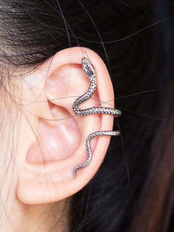 I found this amazing Alloy Vintage Snake-shape Animal Ear Clip Earrings with US$7.99,and 14 days return or refund guarantee protect to us. --Newchic Cartilage Earrings Chain, Snake Ears, Ear Cuff Jewelry, Moda Punk, Gold Ear Cuff, Fake Piercing, Snake Jewelry, Cuff Jewelry, Golden Earrings