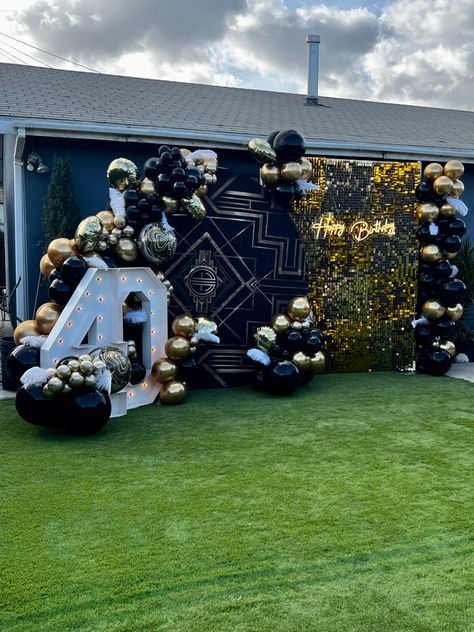 #party #decoration #balloons #gatsby Great Gatsby Balloon Backdrop, Great Gatsby Balloons, Gatsby Balloon Decor, Art Deco Party, Gatsby Theme, Gatsby Party, Balloon Backdrop, Great Gatsby, Party Balloons