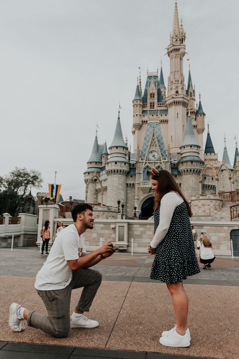 Disney Proposal Ideas, Disney World Proposal, Heart Proposal, Florida Proposal, Disneyland Proposal, Disney Engagement Pictures, Dreamy Proposal, Disney Proposal, Proposal Spots