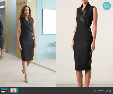 Jessica’s black wrap dress on Suits.  Outfit Details: http://wornontv.net/50946/ #Suits Suits Series Outfits Jessica, Jessica Suits Outfits, Suits Series Outfits, Suits Show Outfits, Donna Suits Outfits, Suits Tv Show Fashion, Jessica Pearson Outfits, Suits Wardrobe, Suits Serie