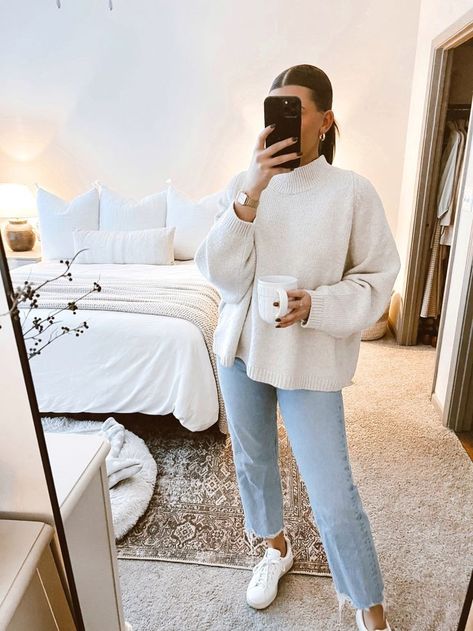 Chic Mom Outfits Fall, Chill Thanksgiving Outfits, First Day Of Teaching Outfit, Comfy Cozy Winter Outfits, Morning After Wedding Outfit, Casual Shopping Outfit Fall, Winter Into Spring Outfits, 2024 Casual Fashion, Essentials Sweater Outfit