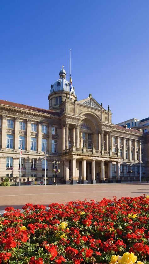 Birmingham Palace, Palace Exterior, Old Chateau, Palace Design, Egyptian Temple, Building Aesthetic, Official Residence, Castle Mansion, Neoclassical Architecture