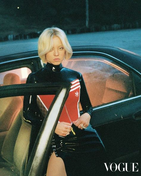 Vogue Hong Kong, Car Editorial, Classic Car Photoshoot, Latex Top, Petra Collins, Car Poses, Sydney Sweeney, Foto Casual, Photoshoot Concept