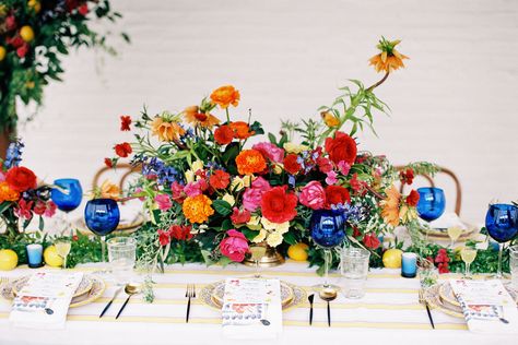 Italian Inspired Centerpieces, Portuguese Inspired Wedding, Primary Colors Wedding, Southern Italian Wedding, Wedding Centrepiece Flowers, Italian Wedding Colors, Morocco Flowers, Vibrant Wedding Flowers, Spanish Inspired Wedding