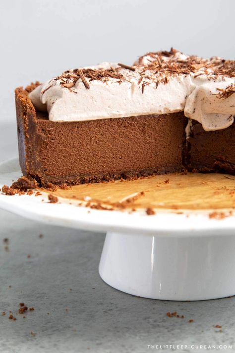 Chocolate Mousse Pie - The Little Epicurean Chocolate Mousse With Gelatin, Mousse Deserts, Outrageous Desserts, Hot Chocolate Espresso, Cheesecake Aesthetic, Chocolate Mousse Tart, Chocolate Desserts Fancy, Graham Cracker Crust Recipe, Chocolate Graham Cracker Crust