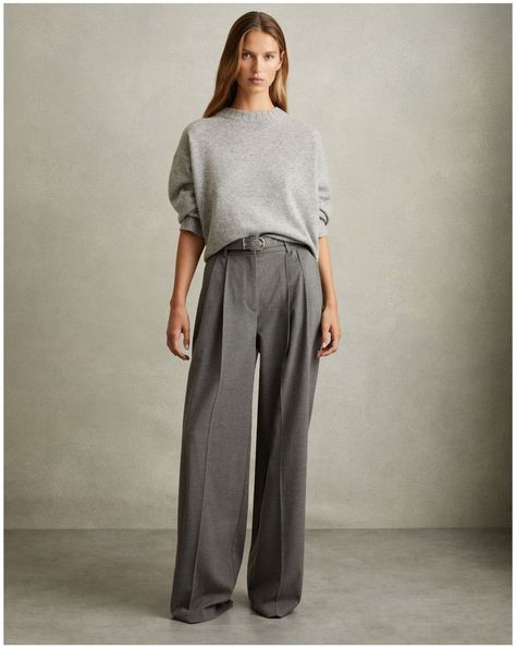 One Tone Outfit, Grey Work Trousers Outfit, Fall Office Looks, Women Trousers Outfits Casual, Work Trousers Outfit, Wide Trousers Outfit Winter, Wide Leg Grey Pants Outfit, Grey Pinstripe Trousers Outfit, Wide Leg Winter Outfit