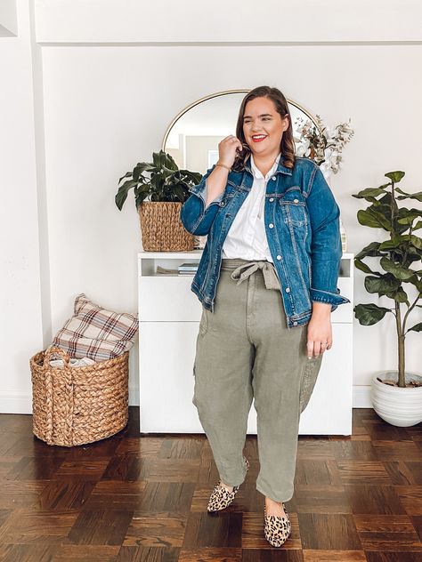 Plus Size Fall Capsule Wardrobe, Denim Jacket Outfit Fall, Coloured Denim Jacket, Double Denim Looks, Plus Size Winter Outfits, Outfits Curvy, Jean Jacket Outfits, Denim Jacket Outfit, Curvy Style