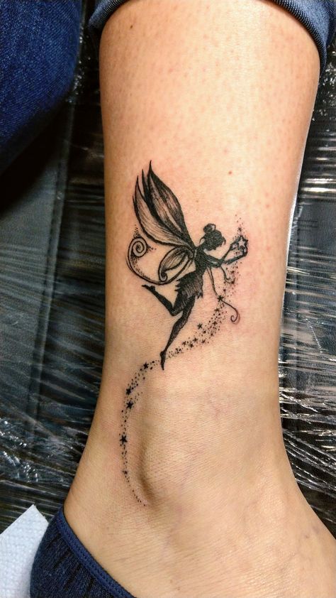 Small Fairy Tattoos, Herz Tattoo Klein, Tato Paha, Ankle Tattoo Designs, Ankle Tattoos For Women, Anklet Tattoos, Fairy Tattoo Designs, Foot Tattoos For Women, Inspiration Tattoos