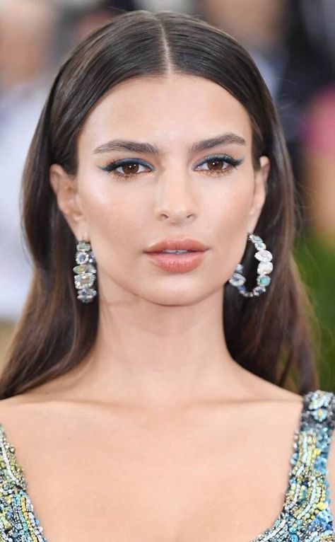 Slicked Back Hairstyles, Red Carpet Hair, Vlasové Trendy, Hair Guide, Slicked Back Hair, Glam Hair, Wedding Hair Inspiration, Work Hairstyles, Penteado Cabelo Curto