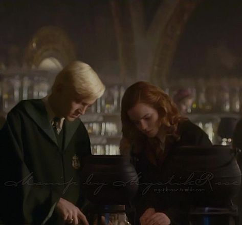 Potion Lab, Hermione Malfoy, Draco And Hermione Fanfiction, Citate Harry Potter, Two Is Better Than One, Tapeta Harry Potter, Draco Malfoy Aesthetic, Buku Harry Potter, Draco And Hermione