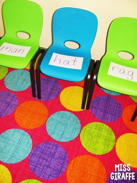 Musical reading chairs is THE BEST GAME EVER - click for directions Games For Older Kids, Short A Activities, A Activities, Reading Chairs, Kids Math, Kindergarten Ela, Phonics Sounds, Word Work Activities, Phonics Games