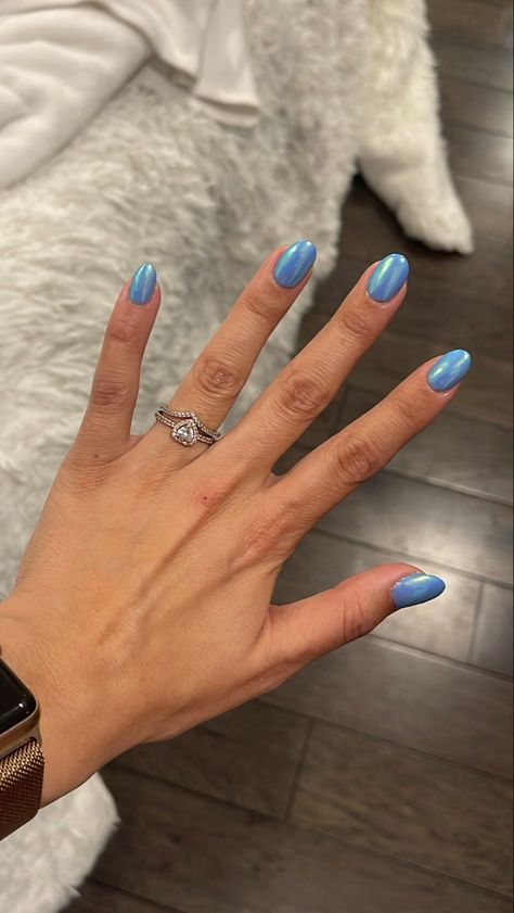 blue chrom nails gel polish shiny Short Oval Nails Ideas Blue, Topaz Blue Nails, Carribean Cruise Nails, Light Blue Chrome Nails Short, Square Blue Chrome Nails, Royal Blue Crome Nails, Blue Nails Crome, Blue Chrome Short Nails, Blue No Chip Nails