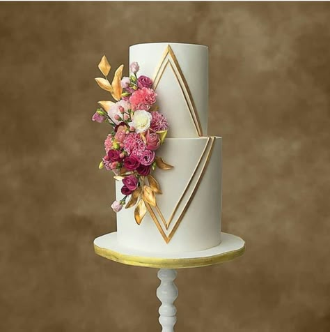 Video Cake, Geometric Cake, Pretty Wedding Cakes, Wedding Anniversary Cakes, Traditional Wedding Cakes, Fondant Wedding Cakes, Fun Cakes, Beautiful Birthday Cakes, White Wedding Cakes