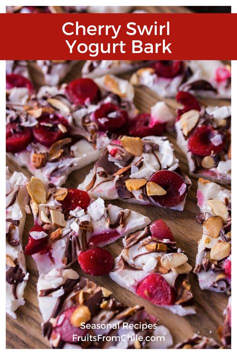 What a sweet & healthy treat! Frozen Yogurt bark with seasonal Chilean cherries and dark chocolate + your favourite extras. Get our recipe on our website. Dark Cherry Recipes, Cherry Recipes Healthy, Sweet Cherry Recipes, Fruit Bark, Healthy Frozen Yogurt, Yogurt Bars, Yogurt Bark Recipe, Frozen Yogurt Bar, Dark Chocolate Bark