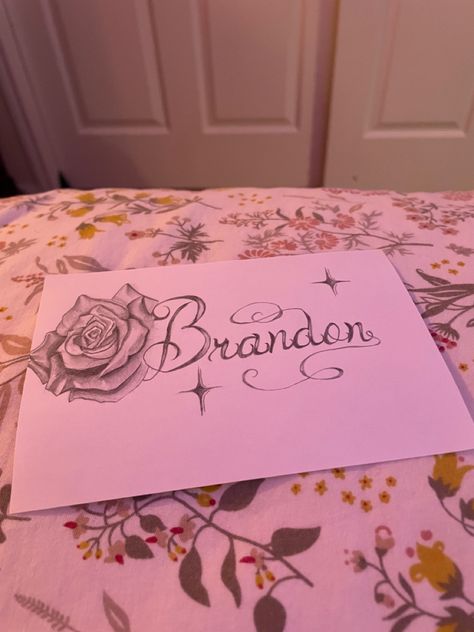 Hand drawn rose with sparkle drawings, cursive name Chicana Rose Drawing, Valentines Sketches Art, Valentines Drawing For Boyfriend, Valentines Day Aesthetic Art, Chicano Valentines Drawing, Easy Chicano Drawings Love, Drawings For Boyfriend Aesthetic, Cool Drawings For Boyfriend, Name Sketches Ideas