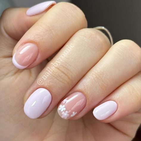 Short Bridal Shower Nails, Simple Nails For Wedding Guest, Easy Wedding Nails, Grad Nails Short, Nail Ideas Wedding Guest, Nail Ideas Wedding, Dip Nail Ideas, Dip Nail, Hippie Nails