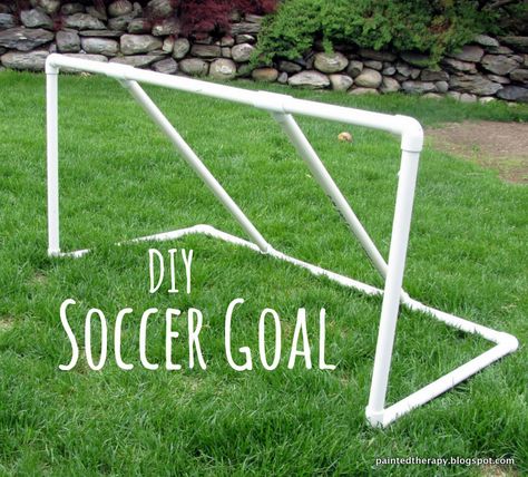 DIY Soccer Goal - a Summer Must! Diy Soccer Goal, Soccer Goal Post, Soccer Post, Soccer Crafts, Soccer Ideas, Soccer Net, Soccer Theme, Pvc Projects, Soccer Birthday