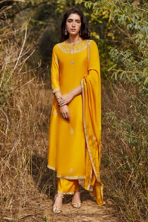 Dabka Work, Yellow Kurta, Keyhole Neck, Straight Kurta, Dress Indian Style, Embroidered Neckline, Indian Fashion Designers, Designer Dresses Indian, Suit Designs