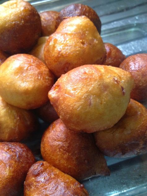 Puff puff Plantain Fritters, Plantain Recipes, Quick Treats, Puff Puff, Fried Dough, Global Recipes, Different Countries, Original Recipe, Deep Fried