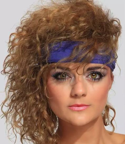 80s Haircut, 80s Short Hair, Hairstyles Png, Fest Smink, 80s Hair And Makeup, 80s Hair Styles, 80’s Hair, 80s Hairstyles, 80s Fashion Party