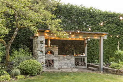 Outdoor Pizza Oven Area, Asado Grill, Rustic Outdoor Kitchens, Outdoor Grill Area, Grill Ideas, Outdoor Grill Station, Outdoor Cooking Area, Grill Gazebo, Grill Area