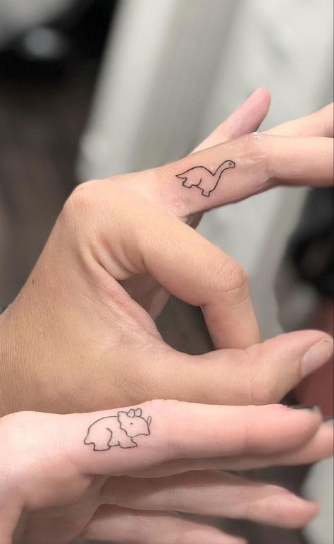 Marriage Ring Tattoos, Someday Tattoo, Tattoo For Couples, Body Doodles, Dino Tattoo, Matching Bff Tattoos, Kids Henna, Matching Friend Tattoos, Tato Minimal