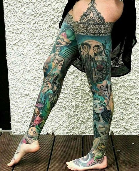 Tattoo Bunt, Tattoo Pierna, Disney Sleeve Tattoos, Tim Burton Tattoo, Nightmare Before Christmas Tattoo, Full Leg Tattoos, Christmas Tattoo, Geniale Tattoos, Leg Tattoos Women