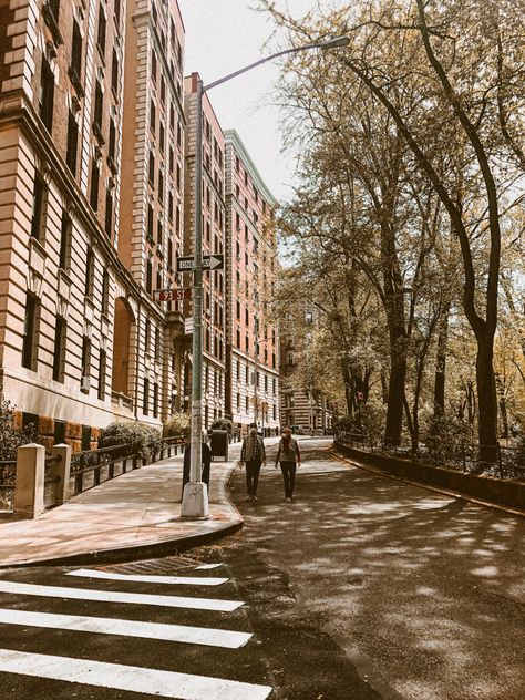 7 Instagrammable Places in Upper West Side New York City New York In March, Upper West Side New York, West Side New York, Upper West Side Nyc, York Things To Do, New York Neighborhoods, New York City Aesthetic, Ny Life, New York Pictures