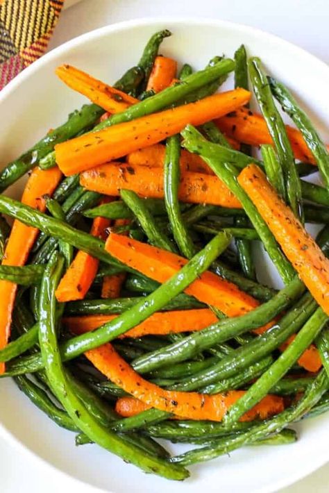 Crockpot Green Beans And Carrots, Carrot Green Bean Recipes, Green Bean And Carrots Recipes, Green Beans Carrots Recipe, Sauteed Green Beans And Carrots, Oven Roasted Carrots And Green Beans, Green Bean Medley, Carrot And Green Bean Recipe, Green And Yellow Bean Recipes