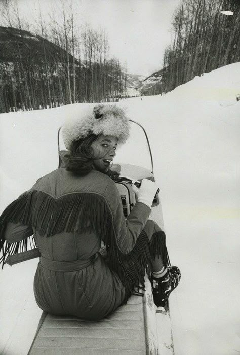 Charlotte Rampling in Vail, Colorado Skiing Style, Ski Aesthetic, Apres Ski Style, Apres Ski Party, Vintage Ski Posters, Ski Bunnies, Ski Bums, Flot Makeup, Charlotte Rampling