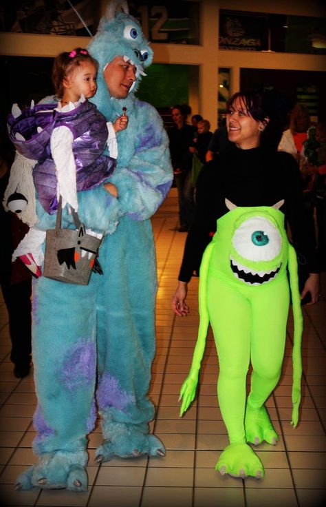 Monster Ag Kostüm, Monsters Inc Costumes, Costumes Pregnant, Stars Costume, Sun Costume, Monsters Inc Halloween, Family Themed Halloween Costumes, Disney Outfits Women, Pregnancy Costumes