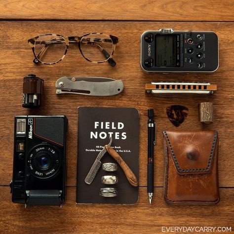 Edc Bag, Edc Tactical, Pocket Dump, What In My Bag, Manama, Flat Lay Photography, Edc Gear, Survival Gear, Everyday Carry