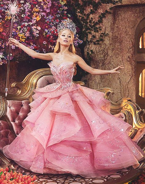 Glinda Aesthetic, Glinda Upland, Galinda Upland, Ariana Grande Wicked, Glinda Costume, Wicked Glinda, Wicked Movie, Wicked Costumes, Elphaba And Glinda