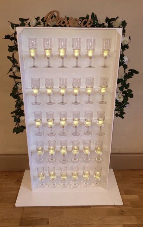 Wedding Welcome Drinks, Champagne Stand, Prosecco Wall, Doughnut Stand, Drinks Stand, Welcome Drinks, Drink Stand, Welcome Drink, Champagne Flutes