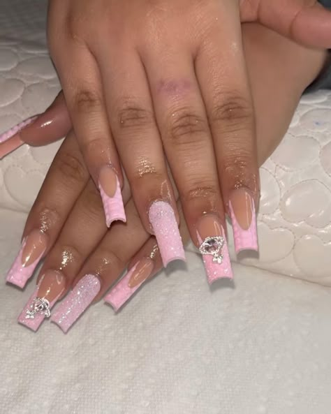 Medium Nail Designs Pink, Pink Birthday Nails Medium Length, Pink Bday Nails Medium, Pink Birthday Nails Black Women, Pink Nails For Baby Shower Girl, Baddie Nails Instagram Medium, Pink Birthday Nails Acrylic Medium, White And Pink Acrylics, Pink 18th Birthday Nails