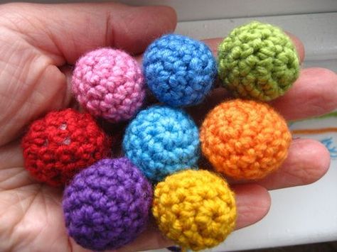 Attic 24 Crochet Balls, Kat Haken, Tom Et Jerry, Crochet Cat Toys, Chat Crochet, Crochet Tree, Crochet Ball, Crochet Flowers Free Pattern, Cat Ball