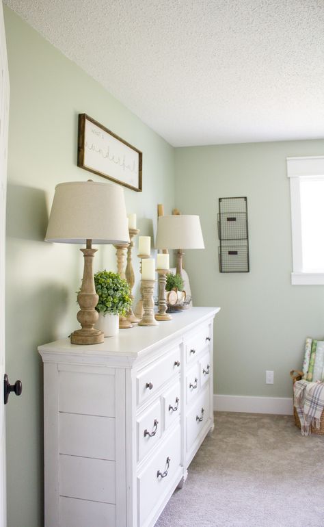 Light Green Rooms, Green Bedroom Paint, Green Room Colors, Light Green Bedrooms, Green And White Bedroom, Light Green Paint, Green Bedroom Walls, Light Green Walls, Green Painted Walls